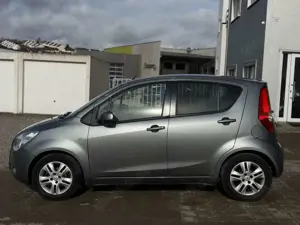 Opel Agila B Edition 1.2 Klima nur 42000km 8xbereift! Bild 3