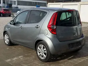 Opel Agila B Edition 1.2 Klima nur 42000km 8xbereift! Bild 4