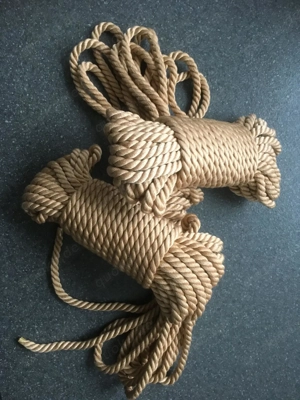 Gefesselt werden ist voll dein Ding?