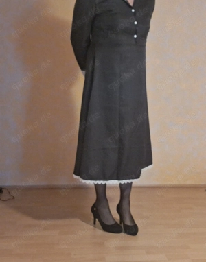 Schüchterne, spießige Hausfrau (Dwt)