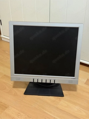 19 Monitor VGA-Anschluss, inkl. Stromkabel, sofort nutzbar