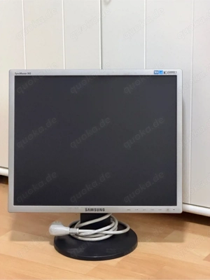 Samsung 20  Monitor   VGA, VESA-kompatibel & stabil