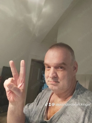 bitte      suche nur Kontakt zu schlanker Frau aus dem Ruhrgebiet 