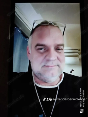 bitte      suche nur Kontakt zu schlanker Frau aus dem Ruhrgebiet 