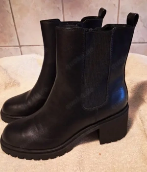 Neue Chelsea Stiefelette Gr. 44 in schwarz GRACELAND