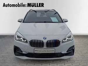 BMW 218 Active Tourer i Luxury Line+HUD+EL. PANODACH+NAVI+ Bild 3