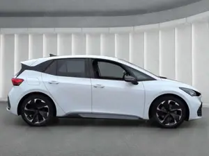 CUPRA Born eBOOST 231PS*ACC R-Kam Navi VKZ-Erk SHZ 19* Bild 3