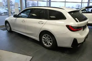 BMW 320 320i Touring - M Sport - Bild 4