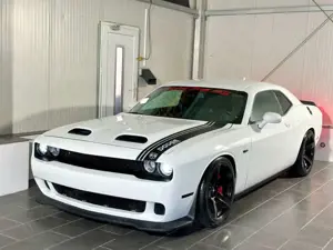Dodge Challenger 6,2 V8-HELLCAT-HR-LEDER-NAVI-EXTREM Bild 5