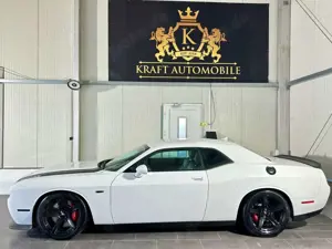 Dodge Challenger 6,2 V8-HELLCAT-HR-LEDER-NAVI-EXTREM Bild 3