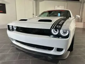 Dodge Challenger 6,2 V8-HELLCAT-HR-LEDER-NAVI-EXTREM Bild 2