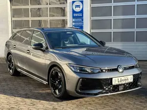 Volkswagen Passat Variant Passat 2.0 TDI DSG R-Line|AHK|BlackStyle|5JGaran Bild 3