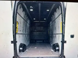 Volkswagen Crafter Kasten Kasten 35 lang Hochdach FWD Bild 5