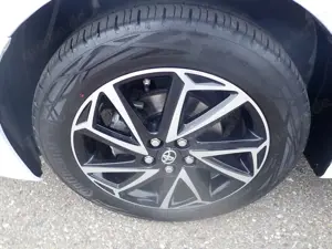 Toyota Yaris 1.5 VVT-i 6-G Team, SHZ Deutschland Bild 3