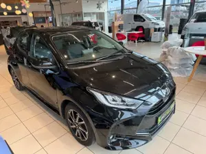 Toyota Yaris 1.5 Dual-VVT-i Team D LED, SHZ, Kamera, DAB Bild 3