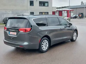 Chrysler Pacifica 3.6 V6 - LEDER - NAVI - 7*Sitzer Bild 5