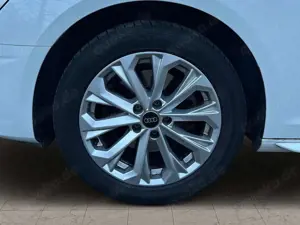 Audi A4 Avant 35 TDI Automatik *Navi*AHK*LED*USB* Bild 5