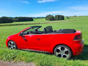 Volkswagen Golf GTI GTI, Vollleder, Navi, 8 fach bereift, PDC Bild 2