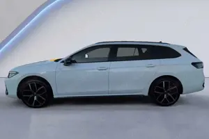 Volkswagen Passat R-Line 2.0 TDI 4MO DSG LED LEDER ALU Bild 2