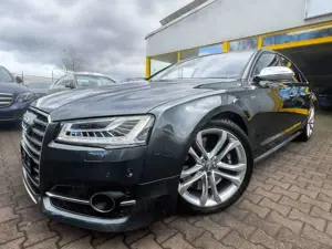 Audi S8 4.0 TFSI qu/20"/SOFTC/STHZG/BO/CARBON/SITZBE
