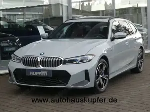 BMW 330 e Tour M Sportp Pano°Ad.LED°AHK°el.Sitze°18
