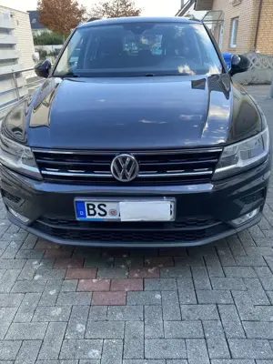 Volkswagen Tiguan Tiguan Diesel 2.0 TDI SCR AHK, Pano, Massage, SHZ