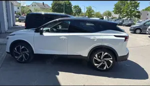 Nissan Qashqai Tekna+ Voll Restgarantie 4x4 HUD 8fach Bose Massag