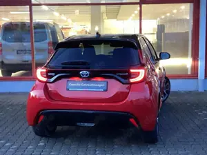 Toyota Yaris Hybrid 1.5 VVT-i Style Bild 4