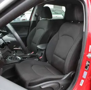 Hyundai i30 - 1,4-GDI Intro Plus-Paket Alu 17 Allwetter Bild 4