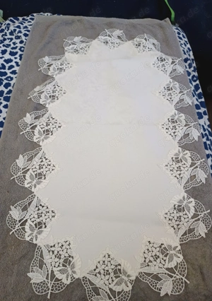 Tischläufer Plauener Spitze neu und unbenutzt 