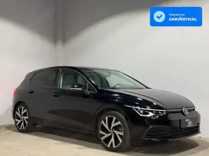 Volkswagen Golf VIII 1.5 TSI Life RFK Pano Massage
