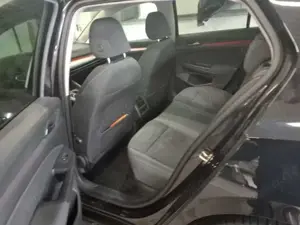 Volkswagen Golf VIII 1,5eTSI DSG Life Pano LED Navi Bild 5