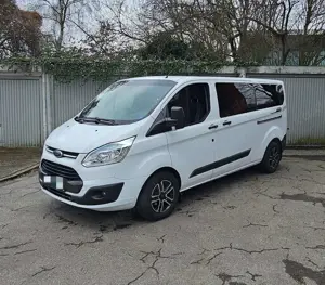 Ford Transit Custom 2.2 9 Sitzer Langversion
