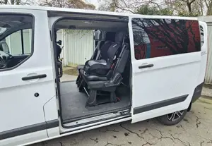 Ford Transit Custom 2.2 9 Sitzer Langversion Bild 5