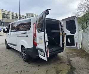 Ford Transit Custom 2.2 9 Sitzer Langversion Bild 4