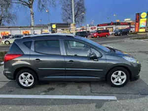 Peugeot 207 SW 95 VTi Family Bild 2