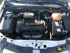 Opel Astra 1.6 Elegance Bild 5