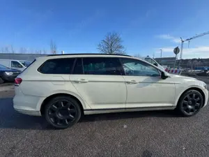 Volkswagen Passat Variant Trendline BMT/Start-Stopp TÜV-Neu 01-2028 Bild 2
