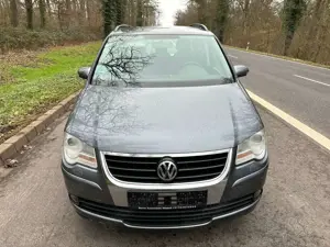 Volkswagen Touran 2.0 TDI - Tüv-Asu: 05-2027 - Grüne Plakette