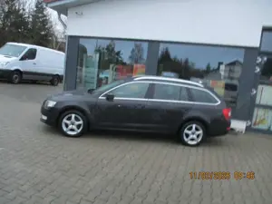 Skoda Octavia Ambition Bild 3