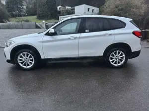 BMW X1 sDrive 18 d Adv/1.Hd/Autom/PanoDa/Kam/Led/SportSi/