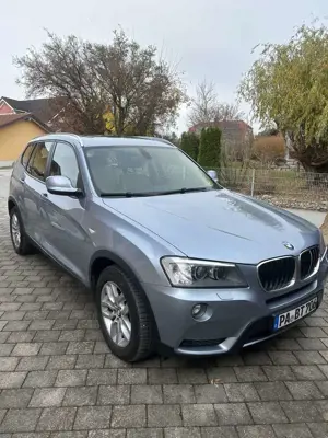 BMW X3 xDrive20d Aut. AHK Bild 2
