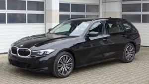 BMW 318 d Touring/Sportsitze/HiFi Harman-Kardon/AHK