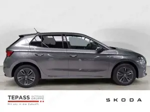 Skoda Fabia 1.0l TSI Tour ASSISTENT WINTER FAMILIE Bild 4