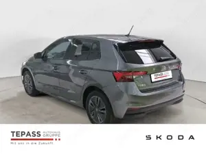 Skoda Fabia 1.0l TSI Tour ASSISTENT WINTER FAMILIE Bild 3