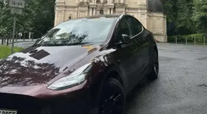 Tesla Model Y Bild 2