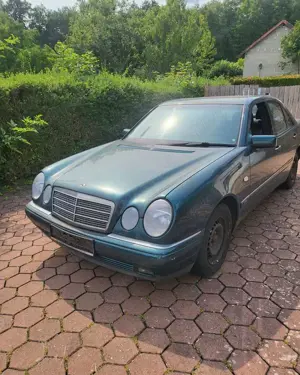Mercedes-Benz E 200 E-Klasse Elegance