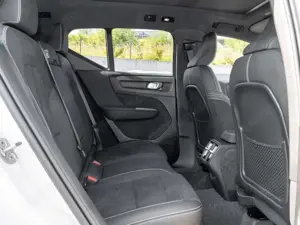 Volvo XC40 Ultra Black Edition 2WD Bild 4