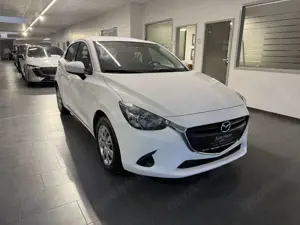 Mazda 2 1.5 75PS Center-Line Touring-Paket