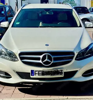 Mercedes-Benz E 220 T CDI 7G-TRONIC Avantgarde